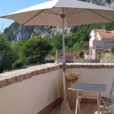 B&B Rubando Le Nuvole Orco Feglino Extérieur photo