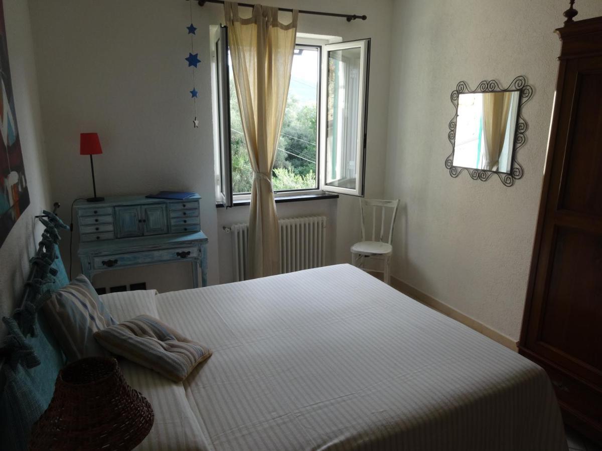 B&B Rubando Le Nuvole Orco Feglino Extérieur photo